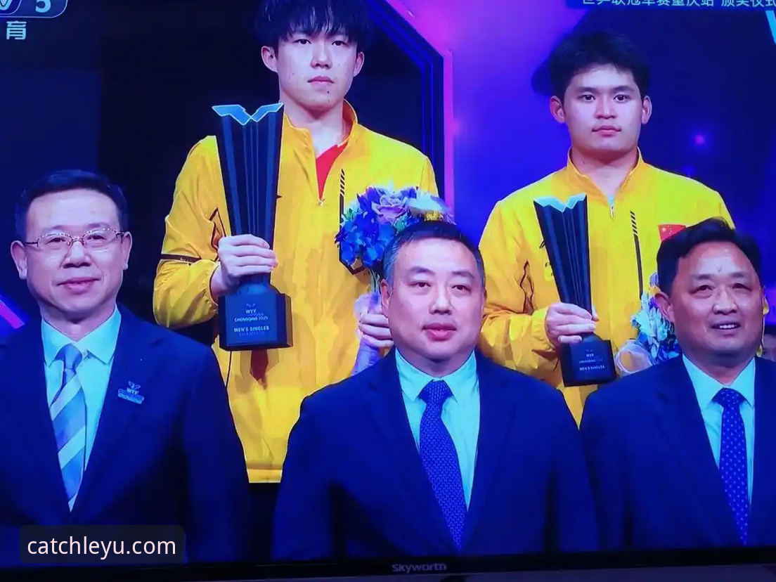 乐鱼体育APP老版本下载 WTT重庆冠军赛男单决赛:青春风暴与国乒新锐的成长解析